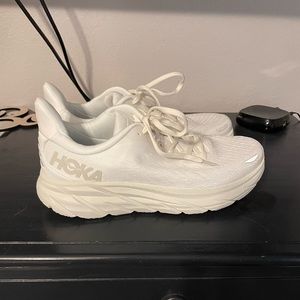 White Hoka’s size 8 1/2 Women’s